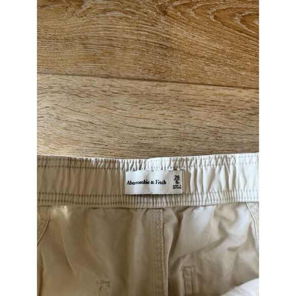 Abercrombie & Fitch Womens White Straight Leg Cargo Pants Size 28 6S - Picture 3 of 3